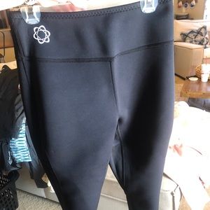 Zaggora style leggings- size L